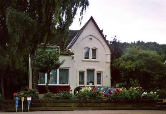 Stilvolles Zweifamilienhaus in Pansdorf in ruhiger Lage
